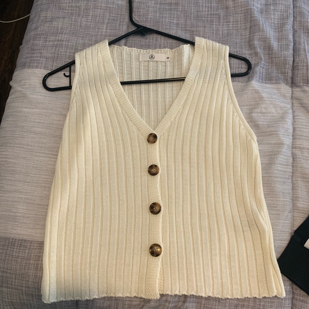 Missguided White Knit Button Up Size S